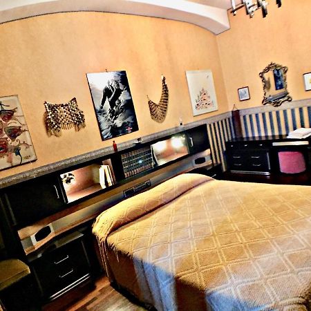 Elegante Appartamento Vicino Al Centro Турин Екстер'єр фото