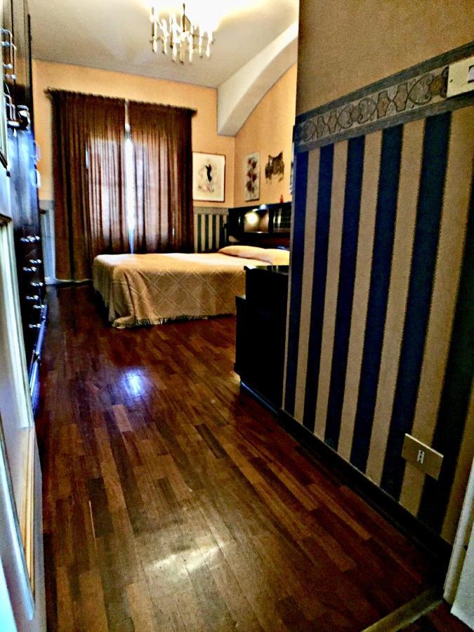 Elegante Appartamento Vicino Al Centro Турин Екстер'єр фото